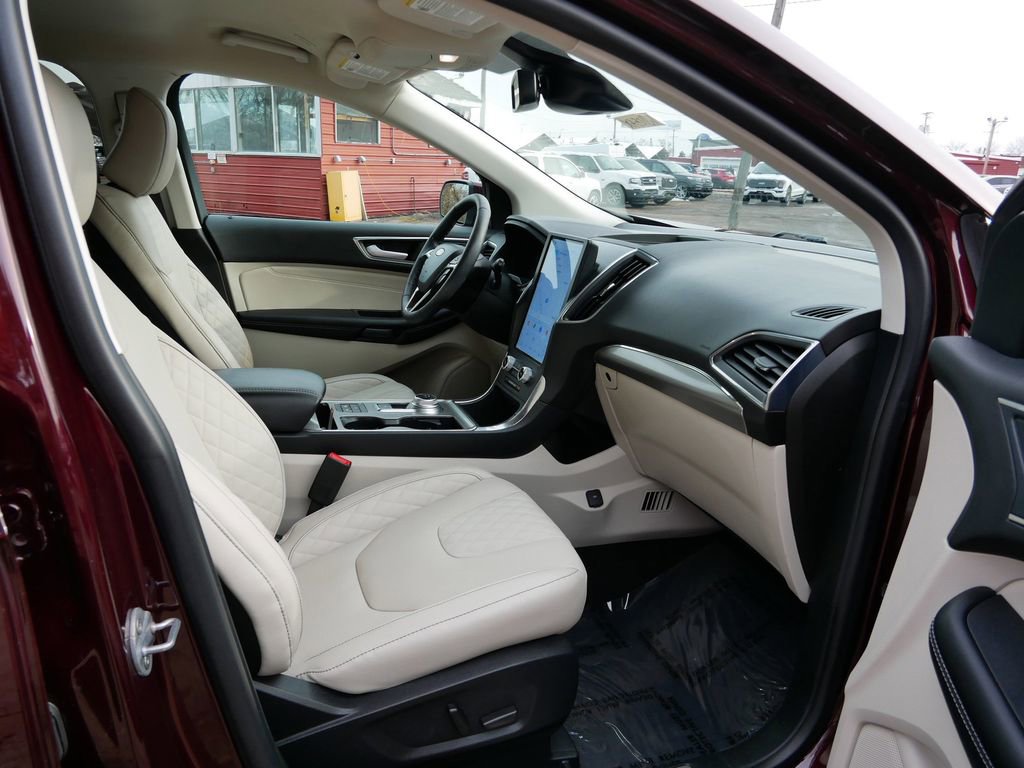 Certified 2024 Ford Edge Titanium w/ Titanium Elite Package image 8