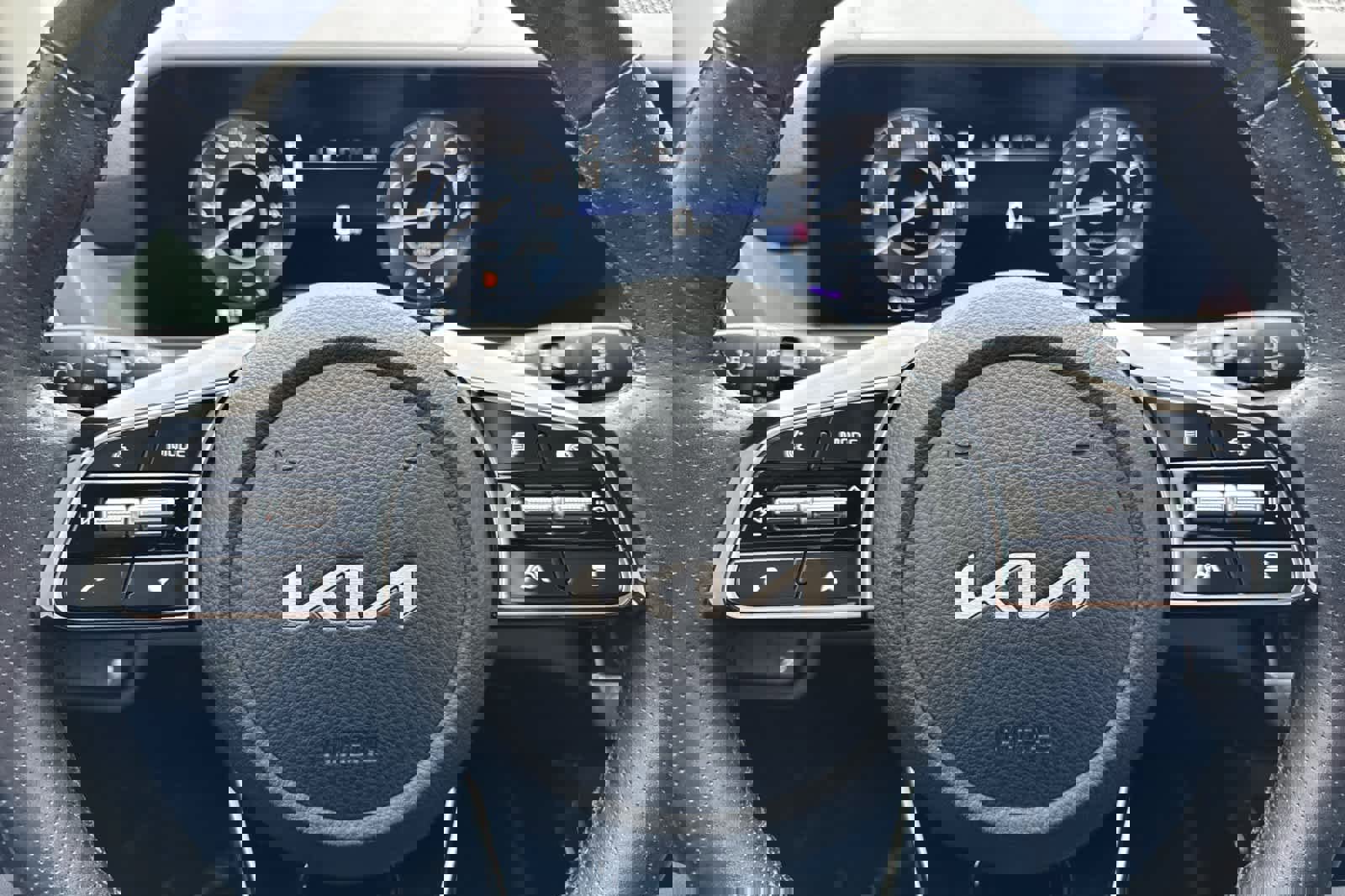 Used 2024 Kia Seltos SX image 24