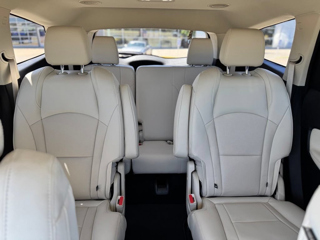 Used 2023 Buick Enclave Essence w/ Experience Buick Package AWD/4WD image 33