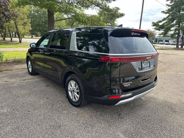 Used 2024 Kia Carnival LX FWD image 29
