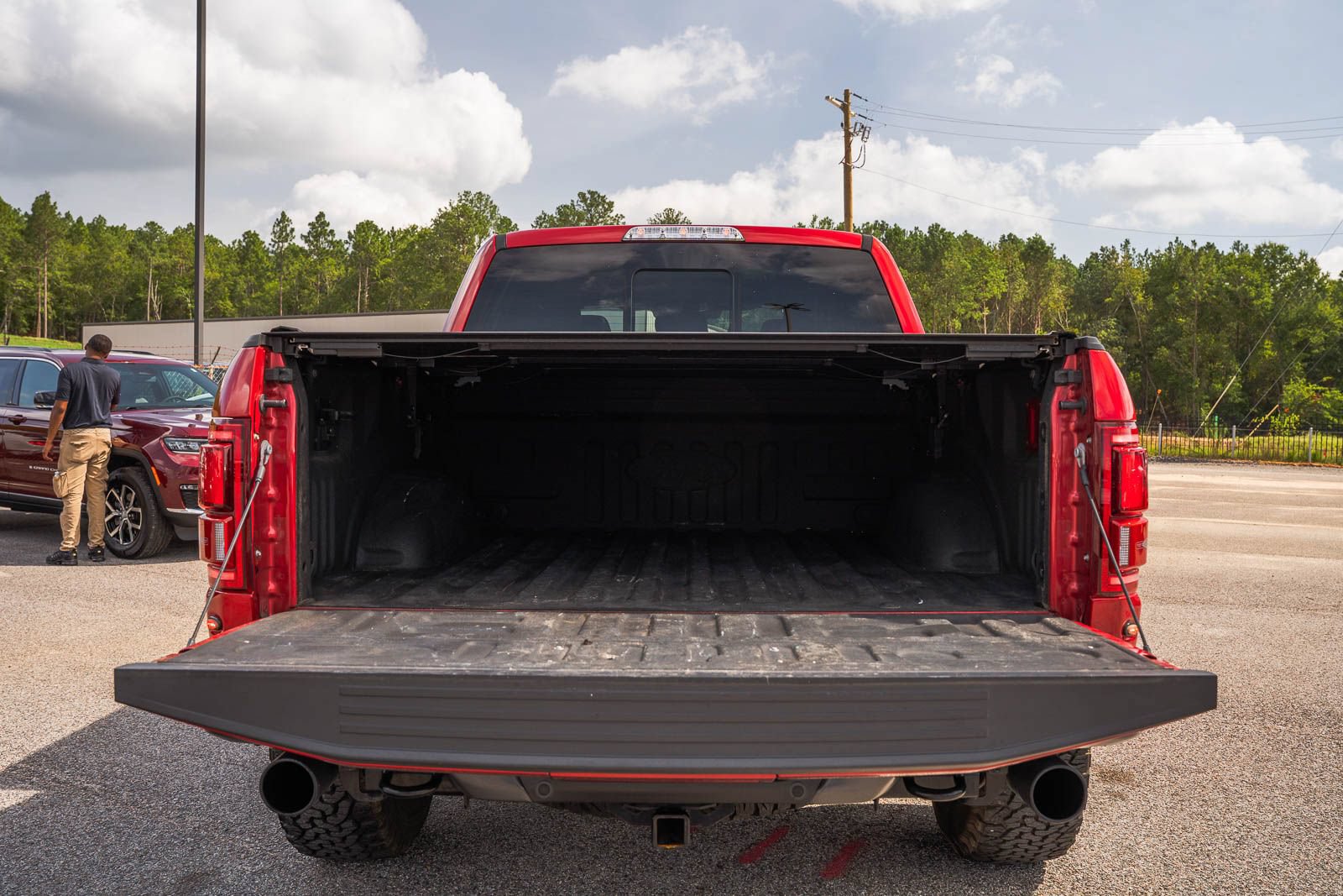 Certified 2020 Ford F150 Raptor w/ Equipment Group 802A Luxury AWD/4WD image 32