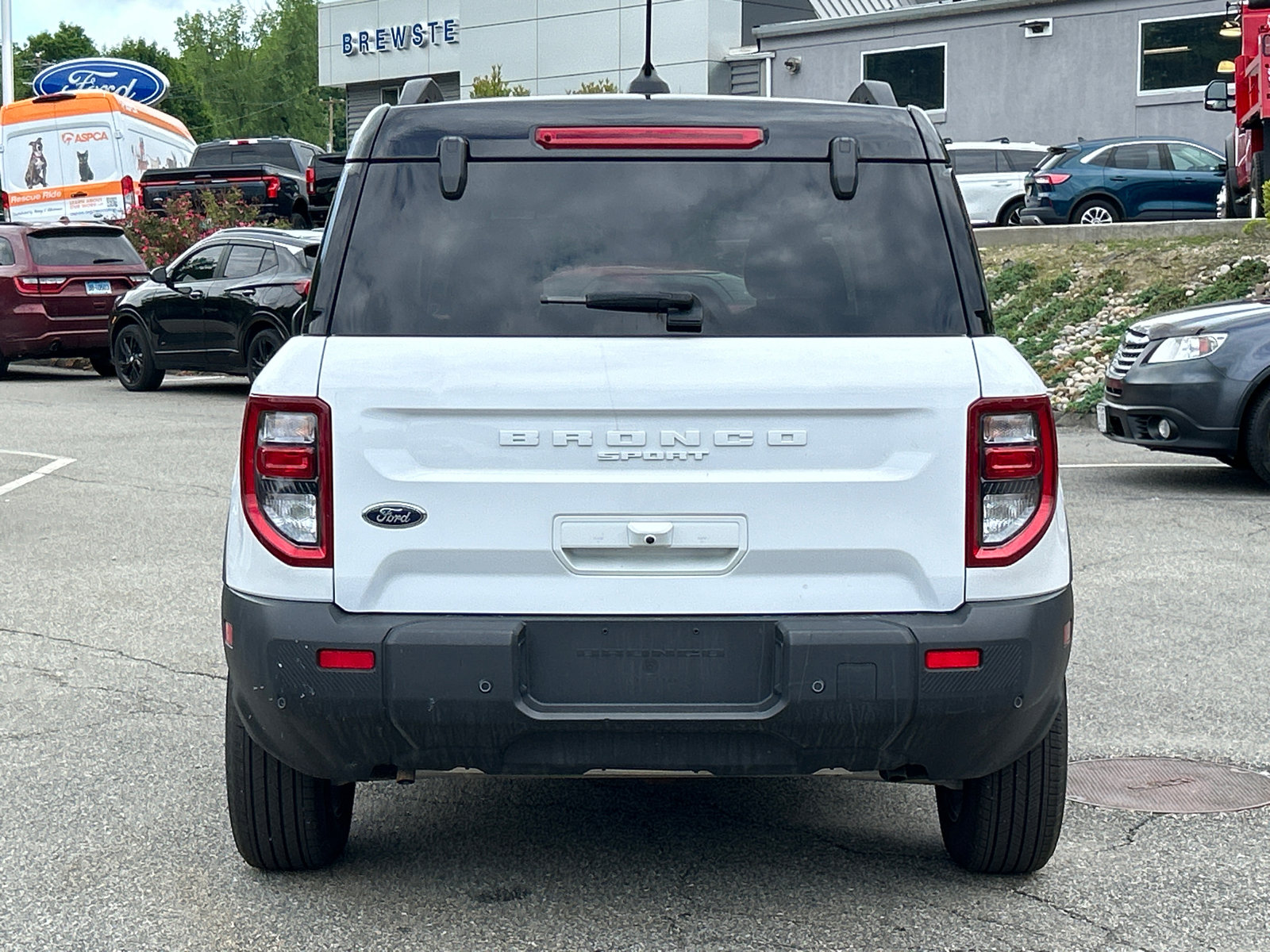 Certified 2025 Ford Bronco Sport Outer Banks w/ Outer Banks Tech Package+ AWD/4WD image 3