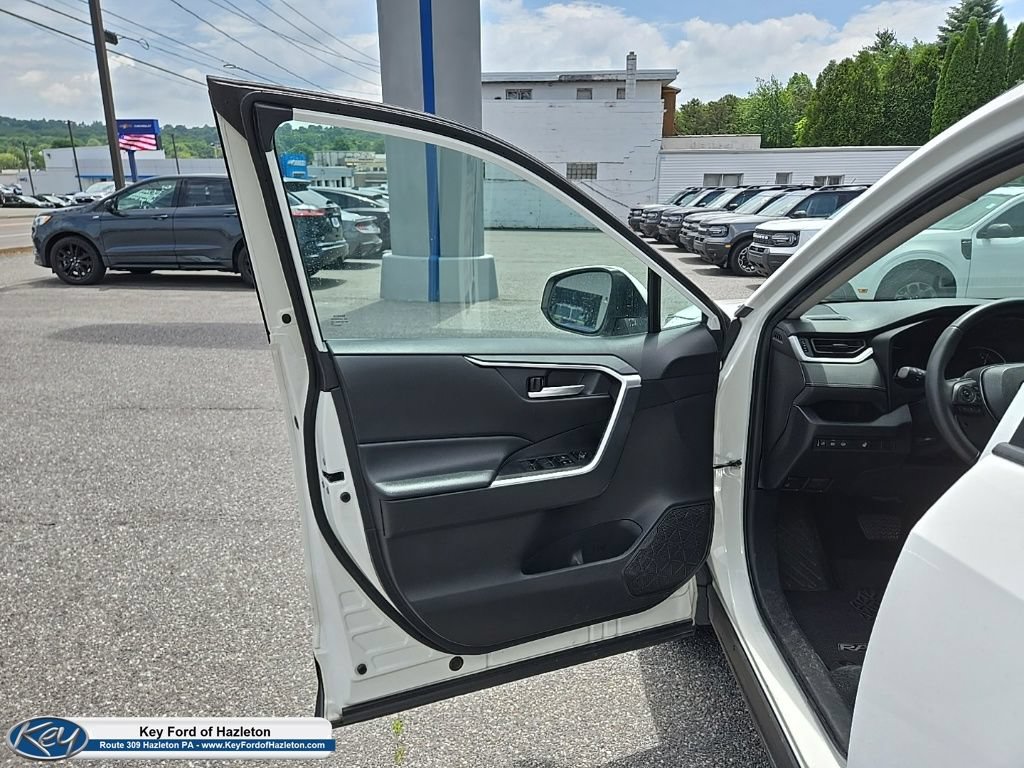 Used 2024 Toyota RAV4 XLE w/ Weather Package AWD/4WD image 29