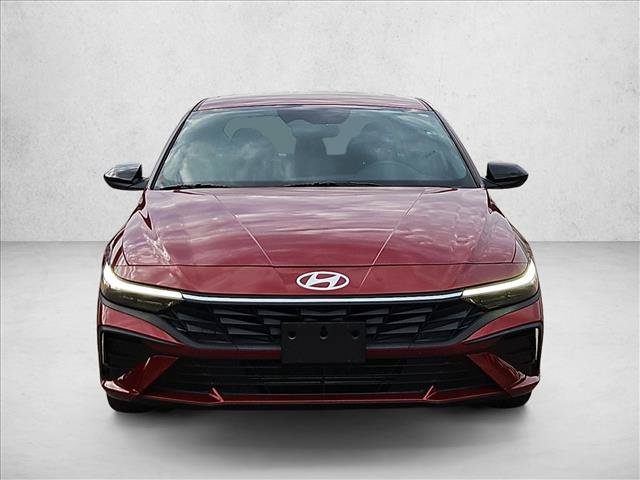 Used 2025 Hyundai Elantra Sport FWD image 2