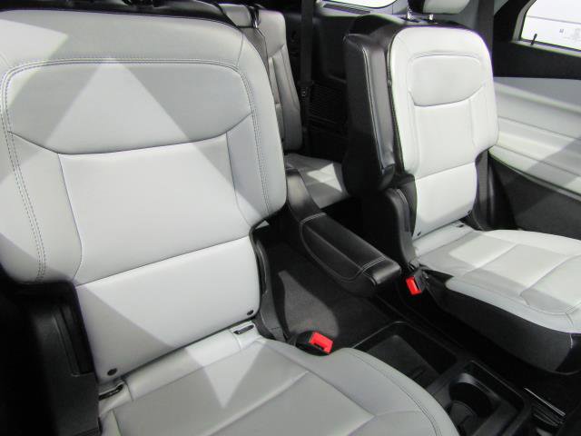 Certified 2021 Ford Explorer XLT w/ Equipment Group 202A AWD/4WD image 4