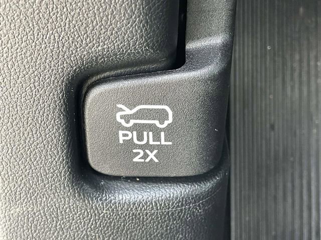 Certified 2023 Ford Explorer XLT w/ Equipment Group 202A image 15