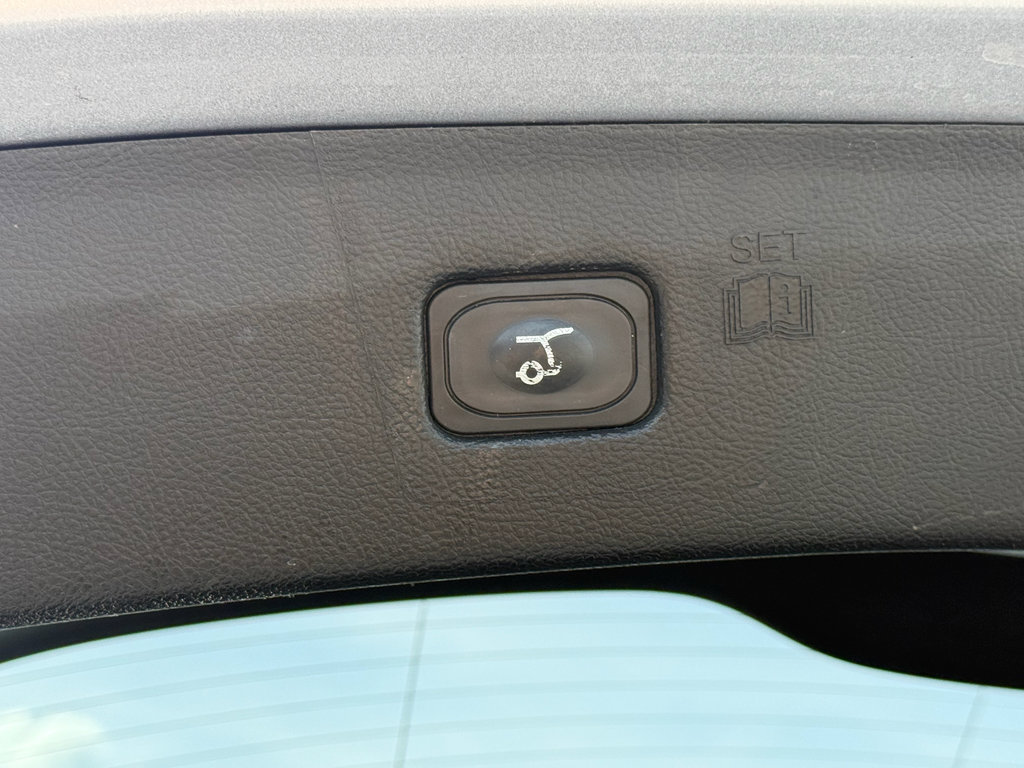 Certified 2022 Ford Edge Titanium image 11