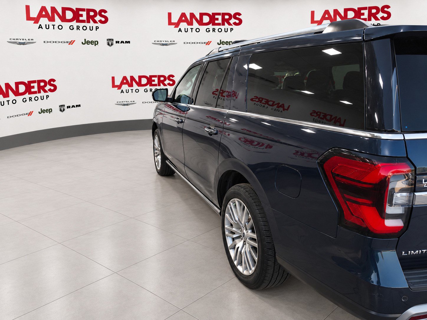 Certified 2022 Ford Expedition Max Limited RWD image 6