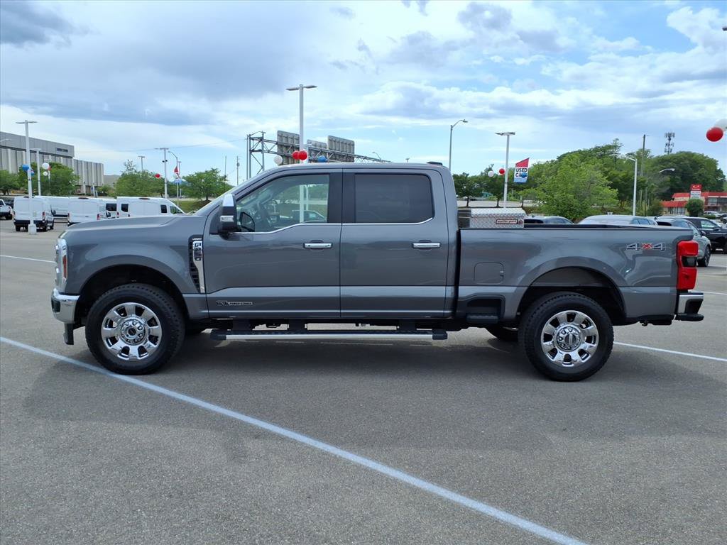 Certified 2025 Ford F250 Lariat w/ Chrome Package AWD/4WD image 2