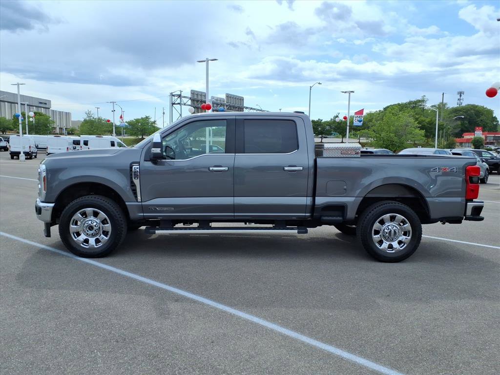 Certified 2025 Ford F250 Lariat w/ Chrome Package AWD/4WD image 2