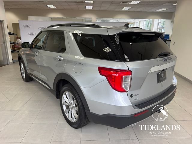 Certified 2024 Ford Explorer XLT w/ Equipment Group 202A AWD/4WD image 6