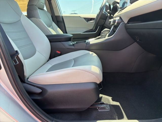Used 2023 Toyota RAV4 XLE Premium AWD/4WD image 16