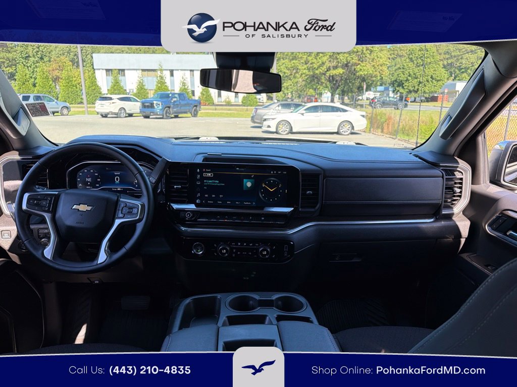 Used 2024 Chevrolet Silverado 1500 LT AWD/4WD image 8
