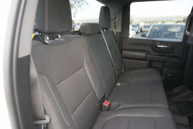 Used 2023 Chevrolet Silverado 2500 Custom w/ Custom Value Package image 16