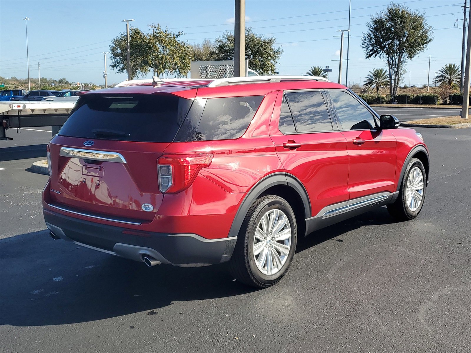 Certified 2024 Ford Explorer Limited w/ Limited Technology Package image 4