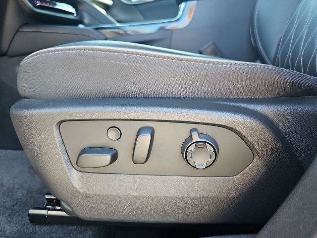 Used 2021 Buick Envision Avenir w/ Technology Package II AWD/4WD image 29