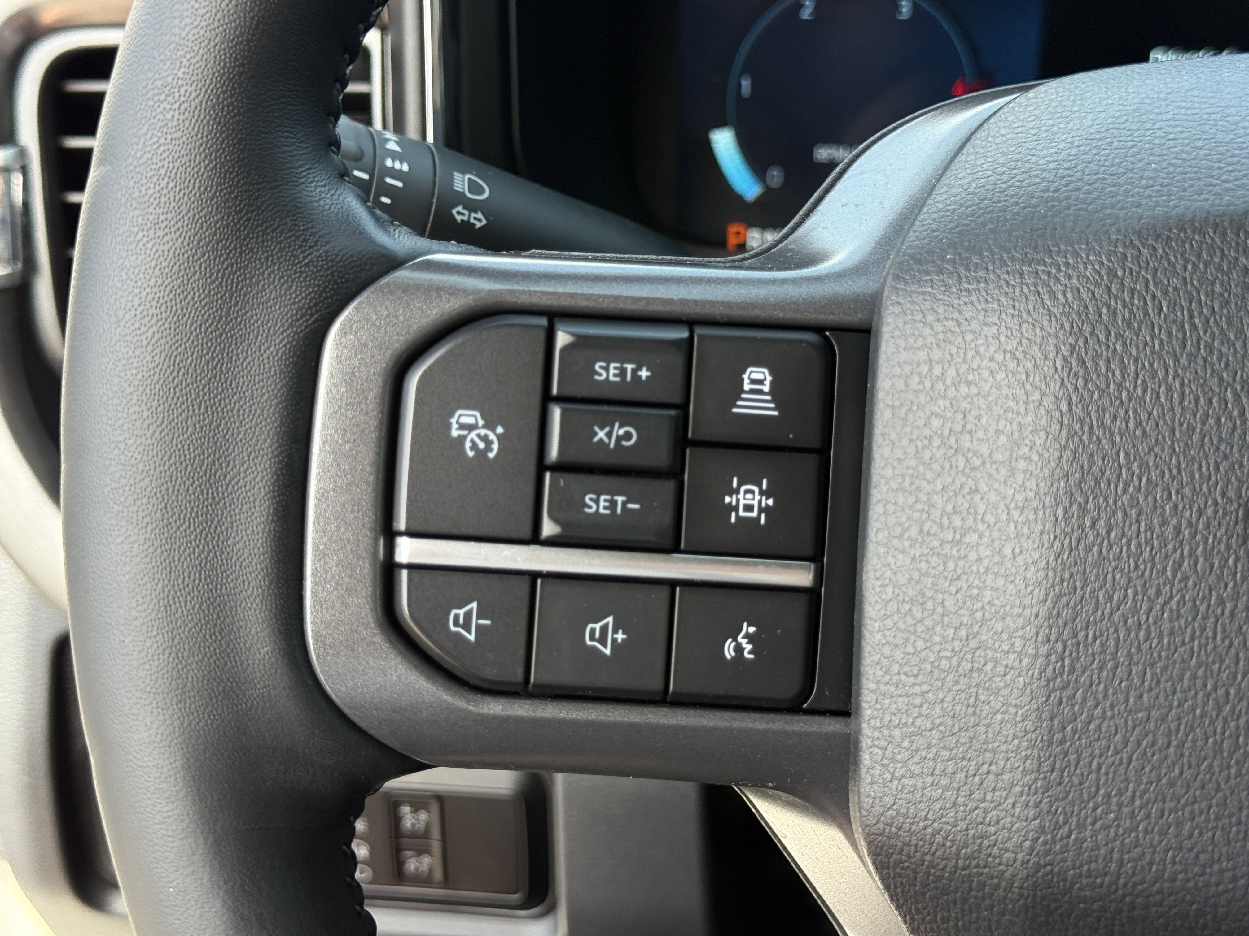 Certified 2024 Ford F450 Lariat w/ Lariat Ultimate Package image 26