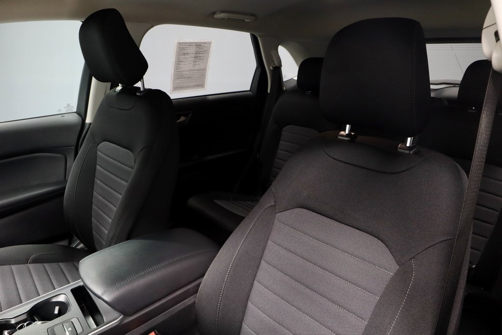 Certified 2021 Ford Edge SE image 25