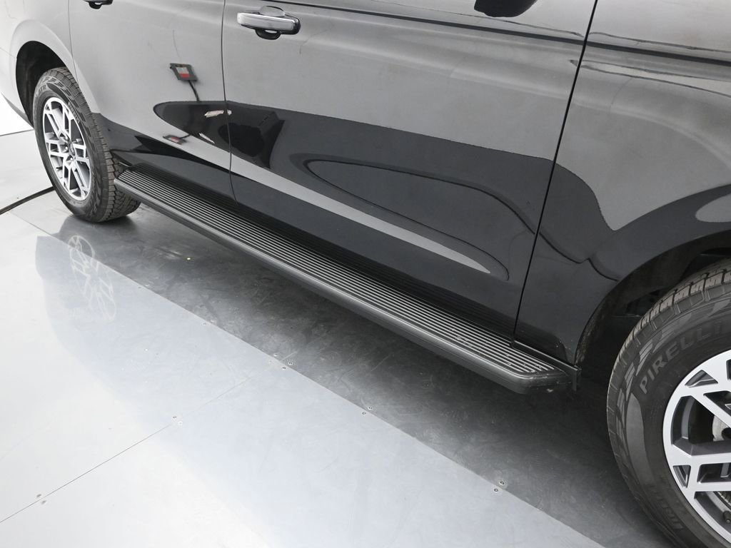 Certified 2025 Ford Expedition Max Active image 25