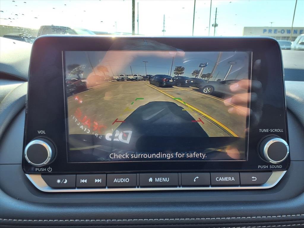 Used 2024 Nissan Rogue S image 10