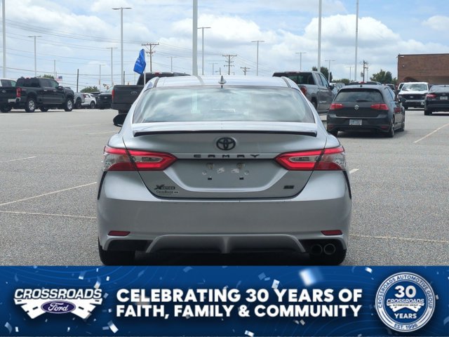Used 2019 Toyota Camry SE FWD image 5