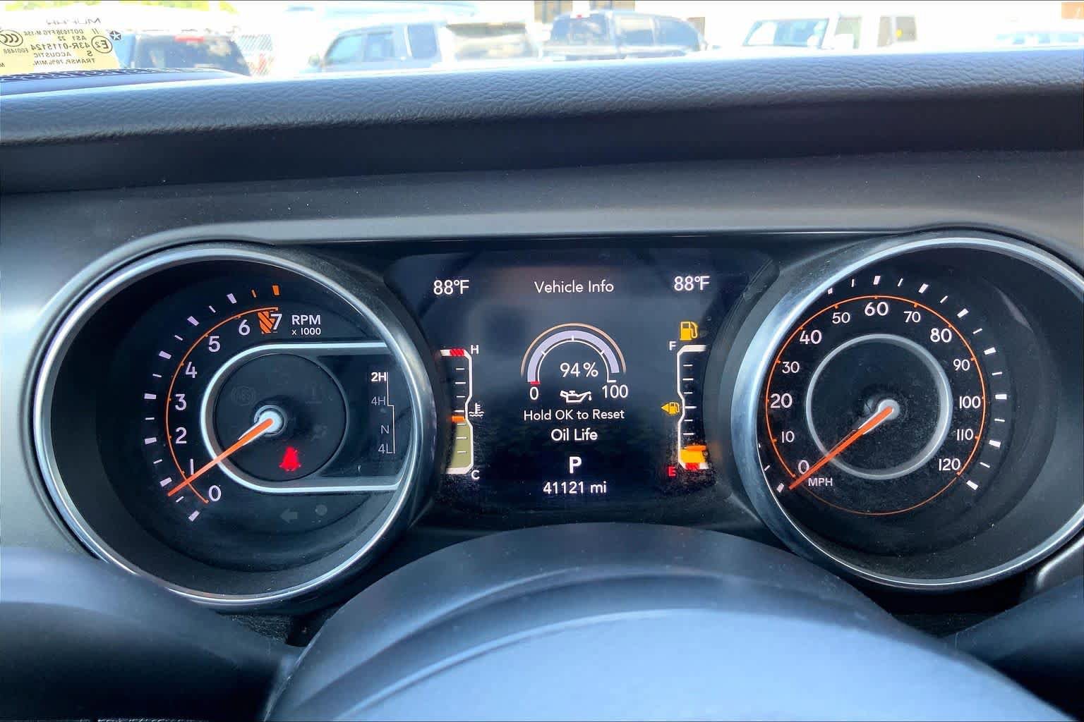 Used 2023 Jeep Gladiator Sport AWD/4WD image 25