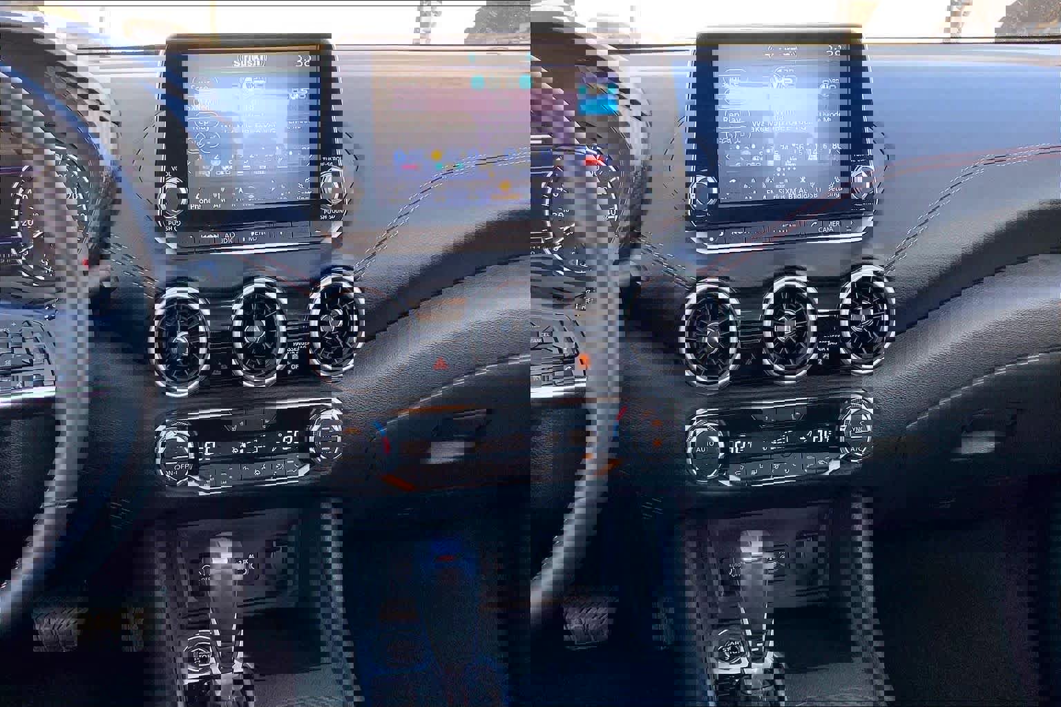 Used 2025 Nissan Sentra SR image 9