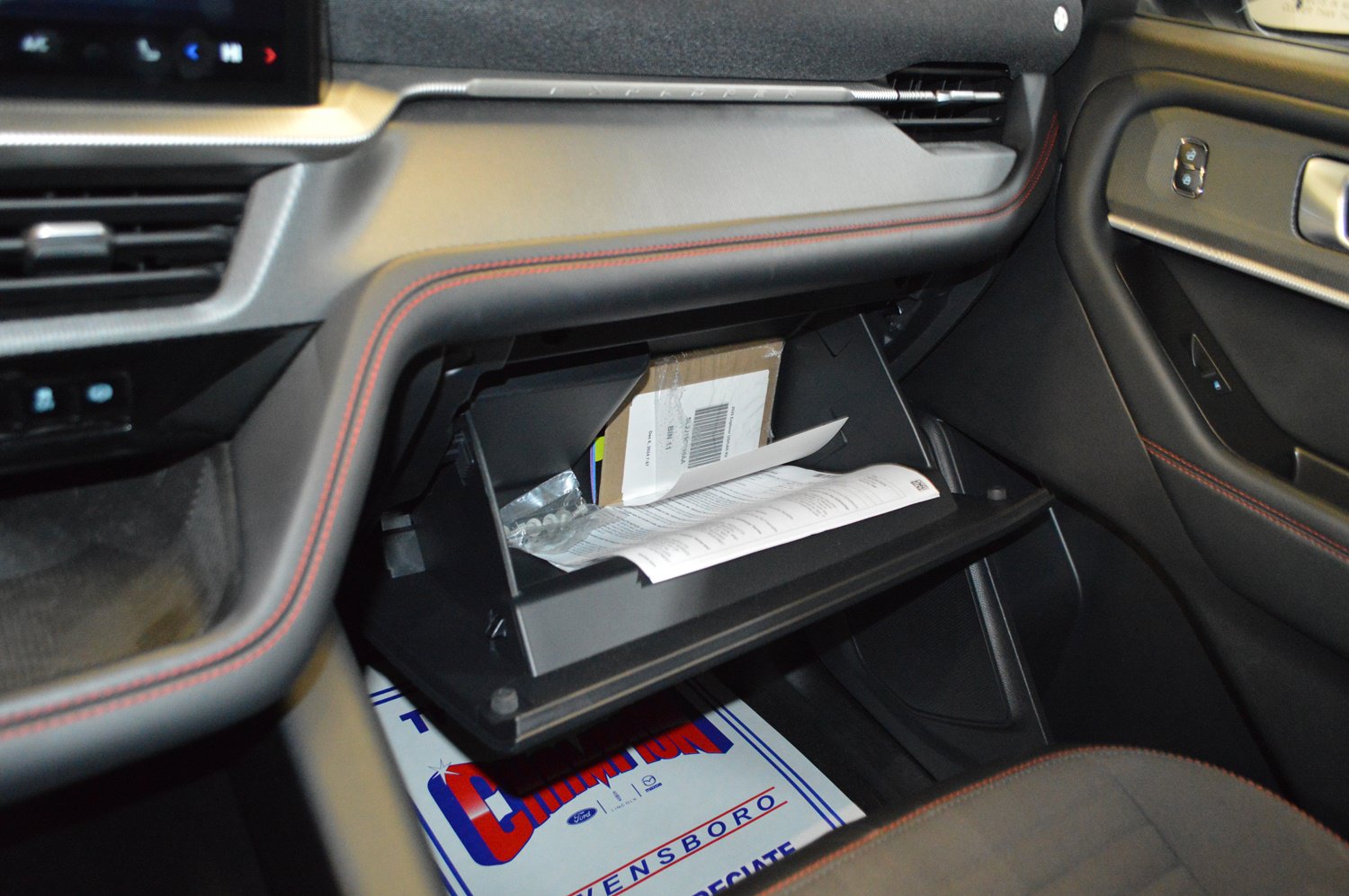 Certified 2025 Ford Explorer ST-Line AWD/4WD image 21