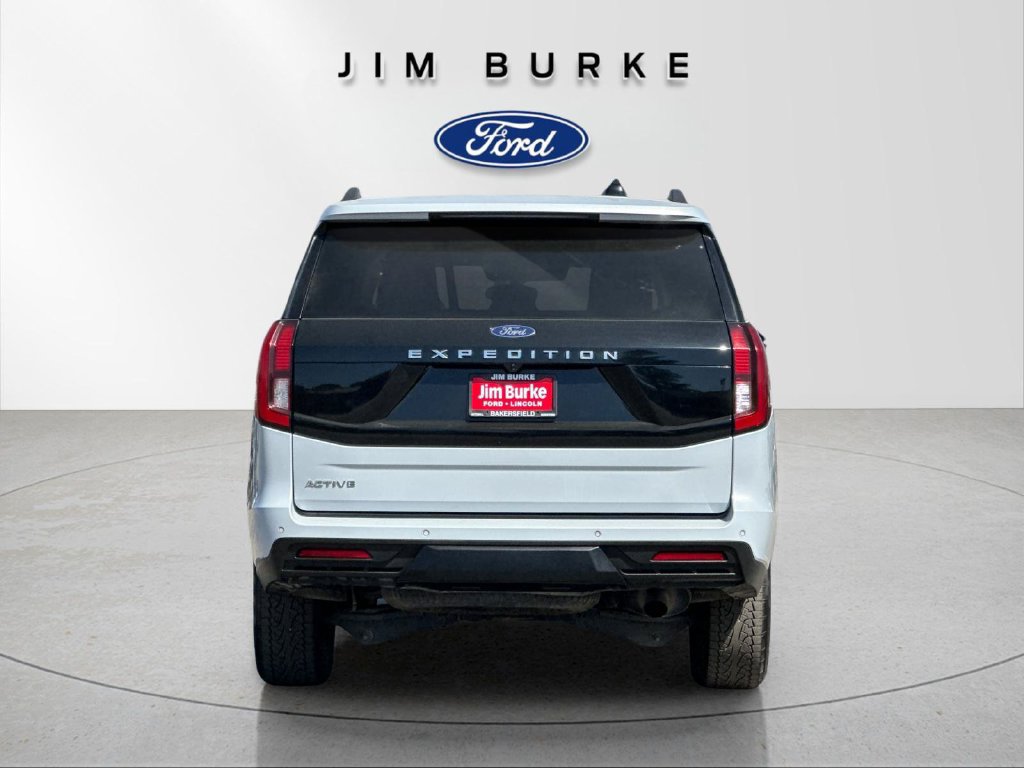 Certified 2025 Ford Expedition Active AWD/4WD image 4