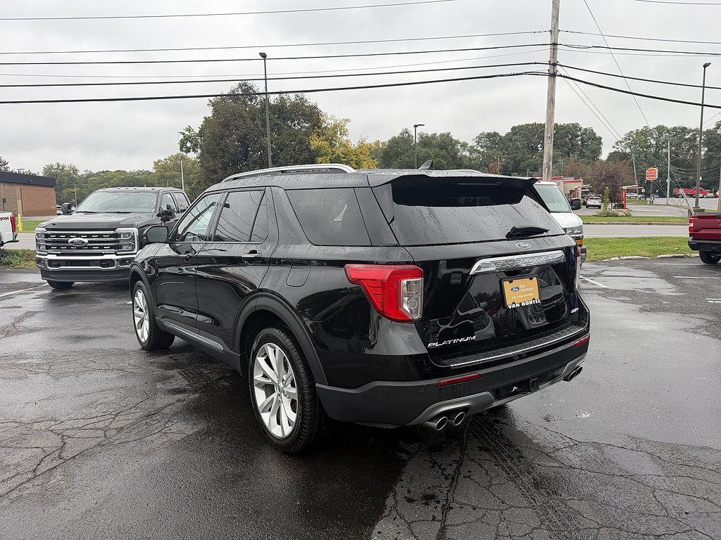 Certified 2024 Ford Explorer Platinum w/ Technology Package AWD/4WD image 4