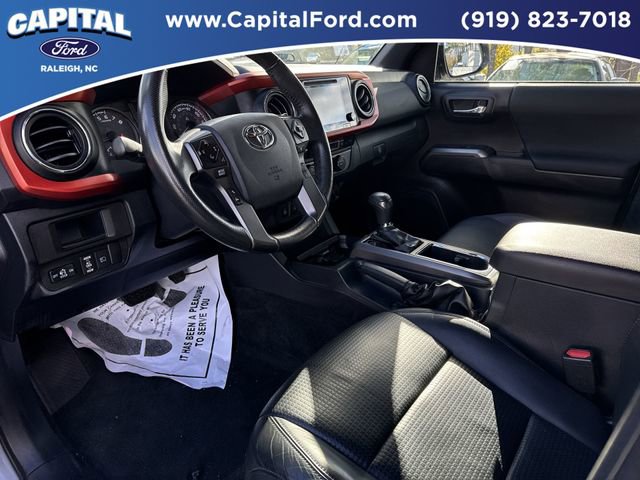Used 2019 Toyota Tacoma TRD Sport image 19