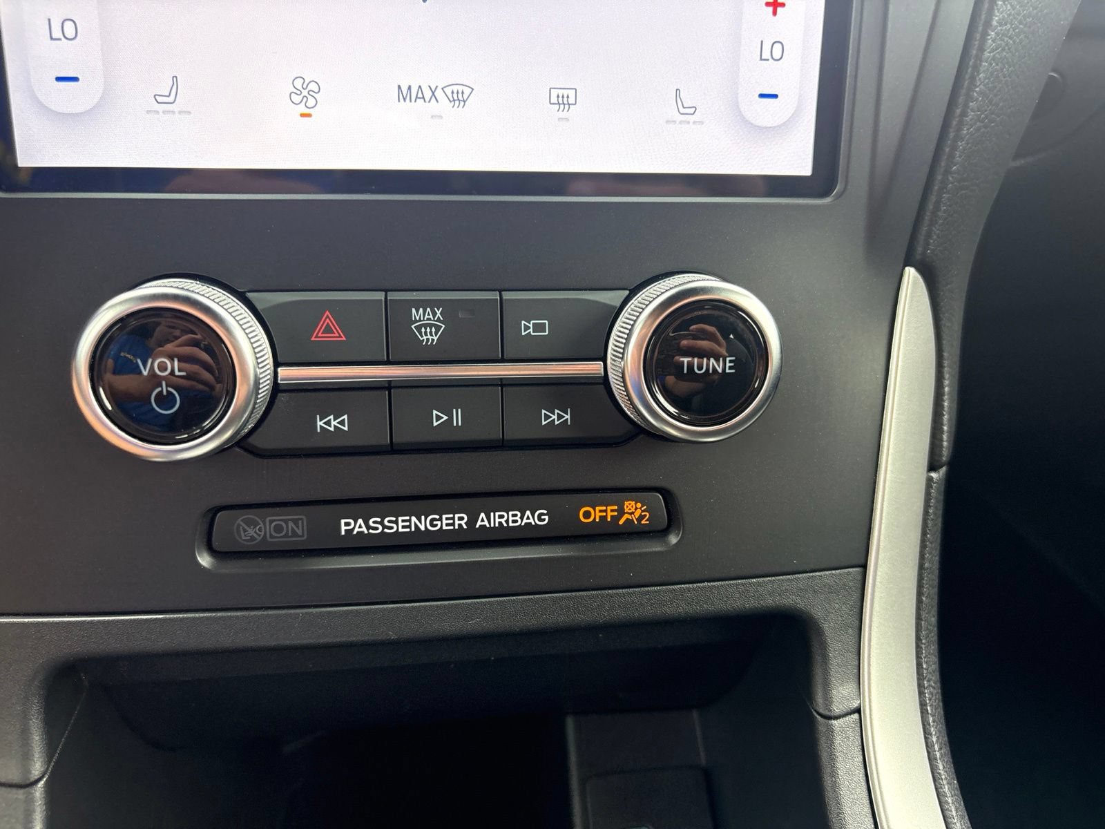 Certified 2024 Ford Edge ST-Line AWD/4WD image 28