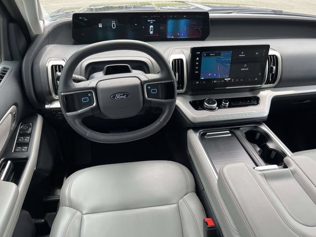 Certified 2025 Ford Expedition Max Active AWD/4WD image 9