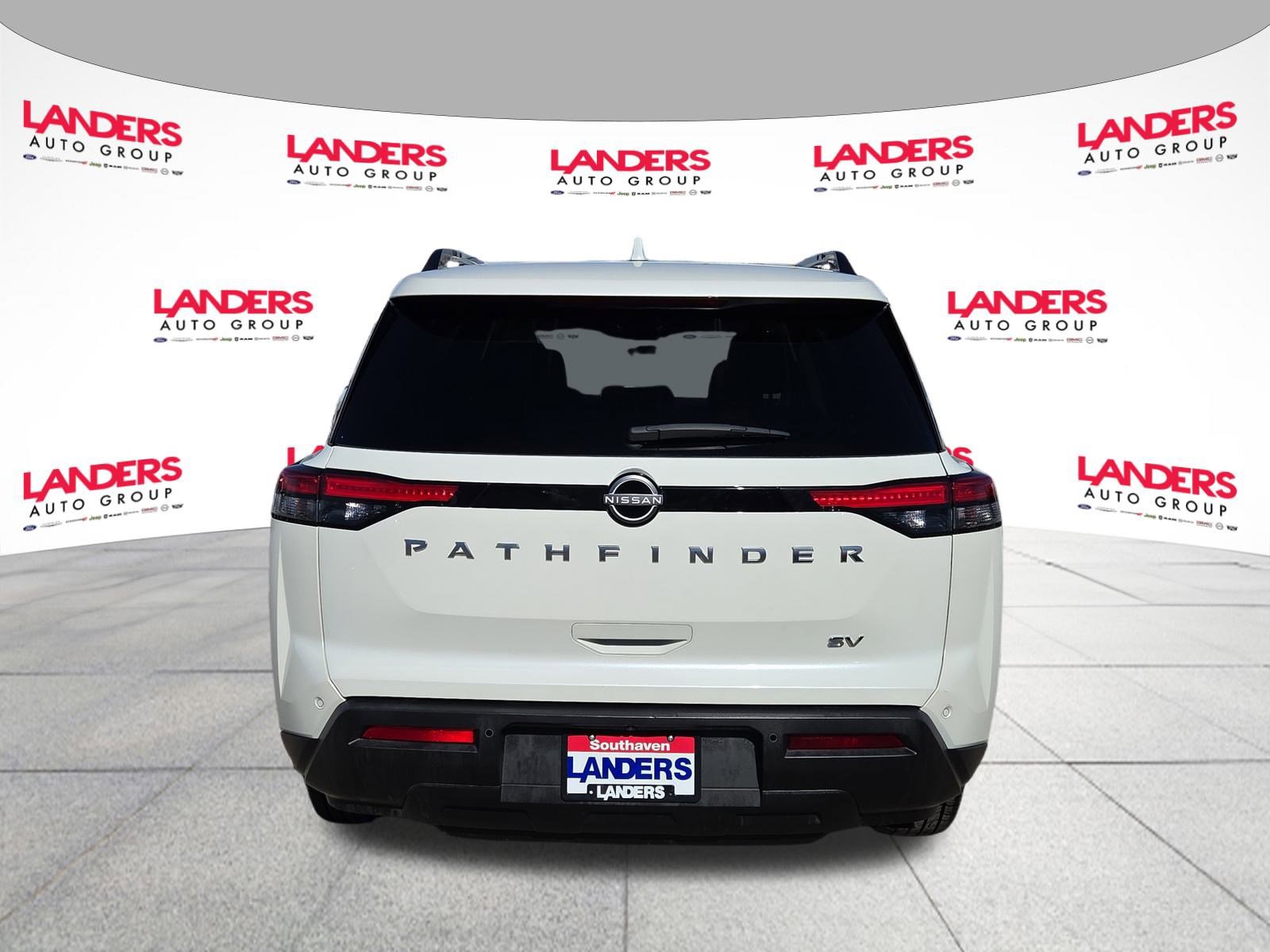 Used 2024 Nissan Pathfinder SV image 4