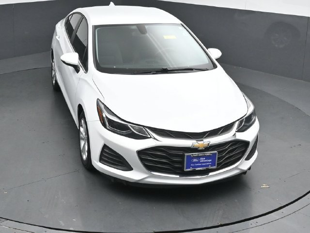 Used 2019 Chevrolet Cruze LT w/ Convenience Package FWD image 44