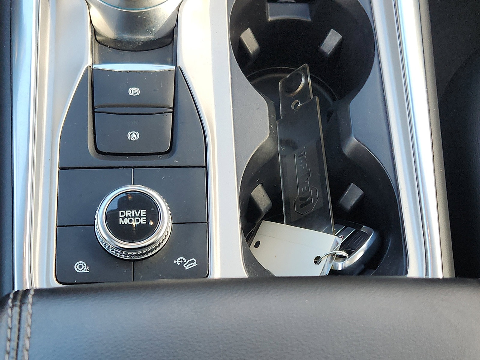 Certified 2023 Ford Explorer XLT w/ Equipment Group 202A image 20