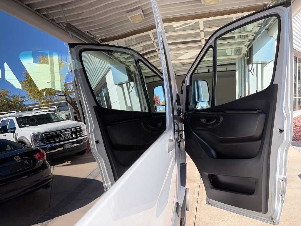 Used 2024 Mercedes-Benz Sprinter 3500 image 31