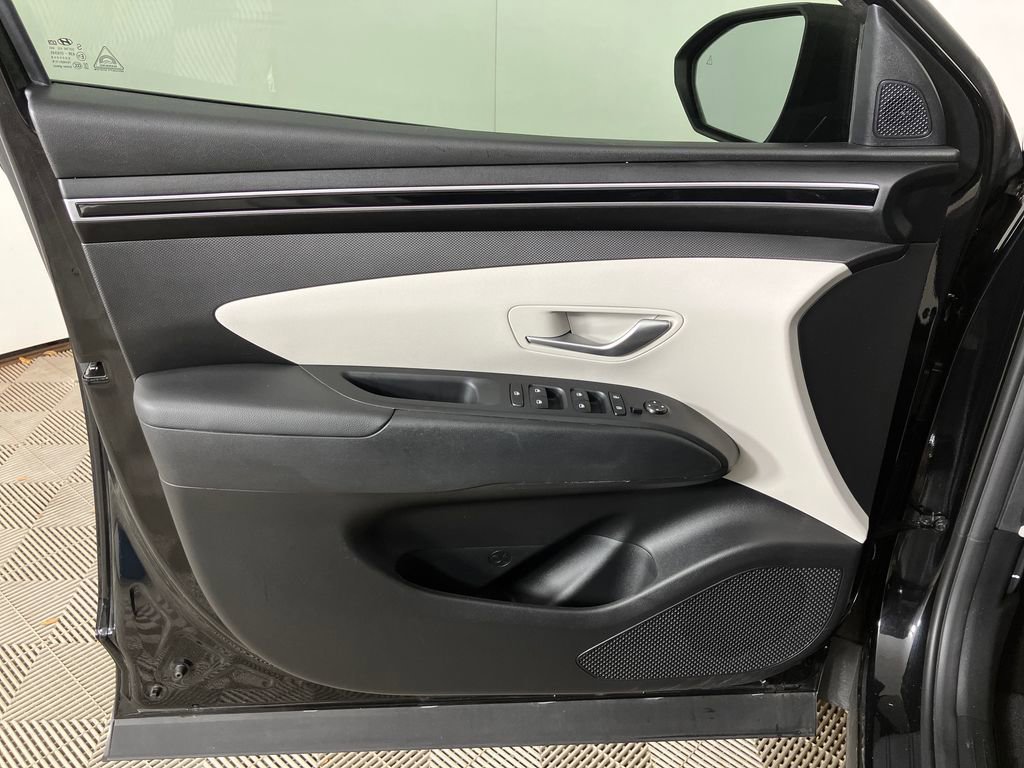 Used 2024 Hyundai Tucson SE image 22