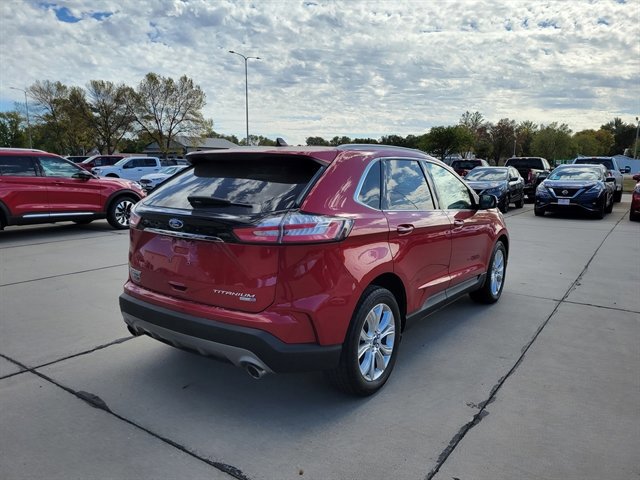 Certified 2020 Ford Edge Titanium image 4