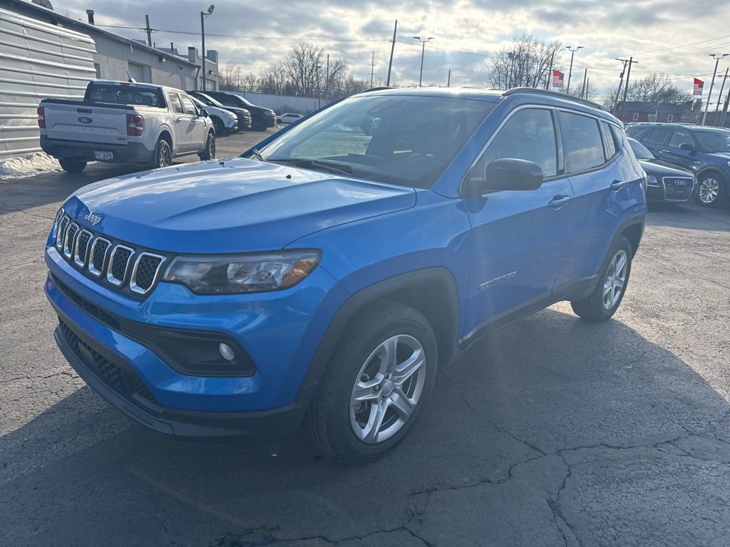 Used 2023 Jeep Compass Latitude w/ Convenience Group image 14