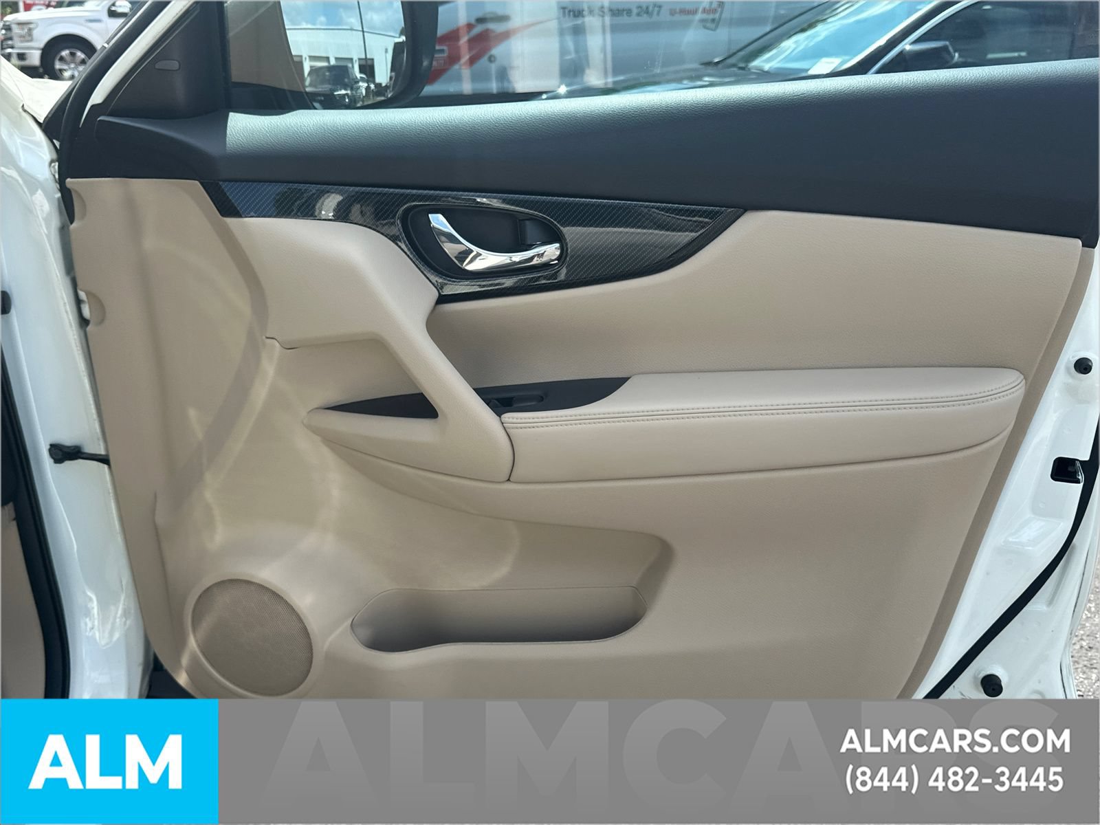 Used 2017 Nissan Rogue SL w/ SL Premium Package FWD image 16