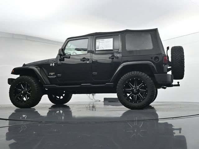 Used 2017 Jeep Wrangler Unlimited Sahara w/ Max Tow Package AWD/4WD image 30