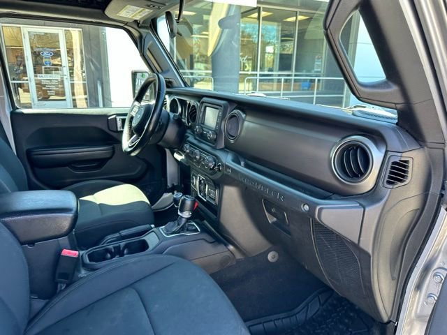 Used 2018 Jeep Wrangler Unlimited Sport S AWD/4WD image 49