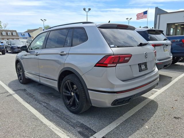 Used 2024 Volkswagen Tiguan SE R-Line AWD/4WD image 6