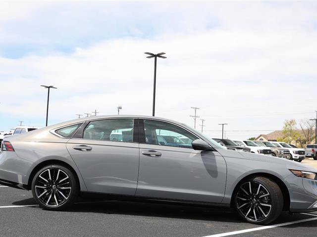 Used 2025 Honda Accord Touring image 6