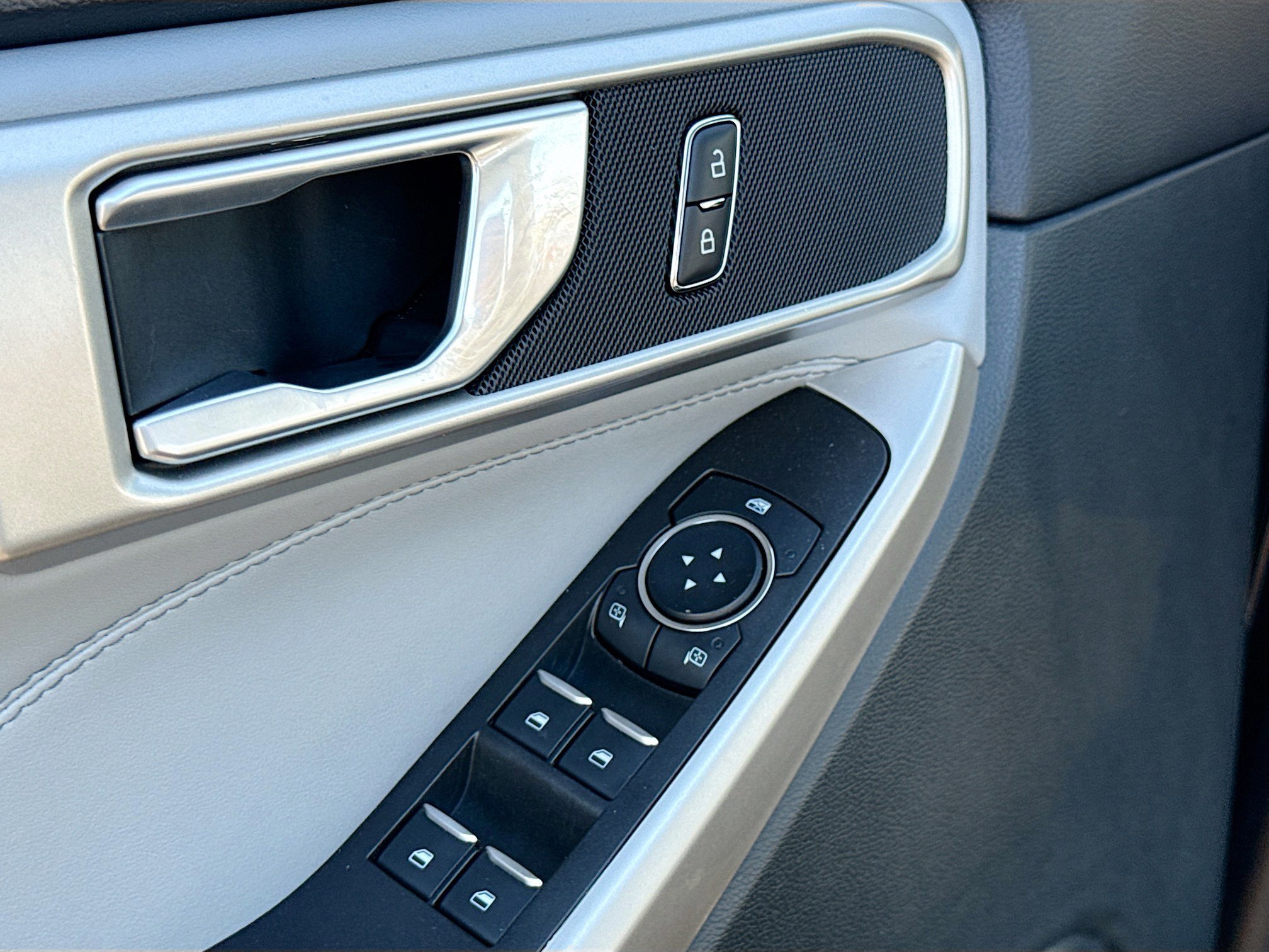 Certified 2023 Ford Explorer XLT w/ Equipment Group 202A image 11