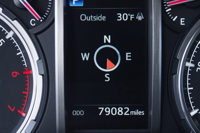 Used 2022 Toyota 4Runner TRD Off-Road Premium image 32