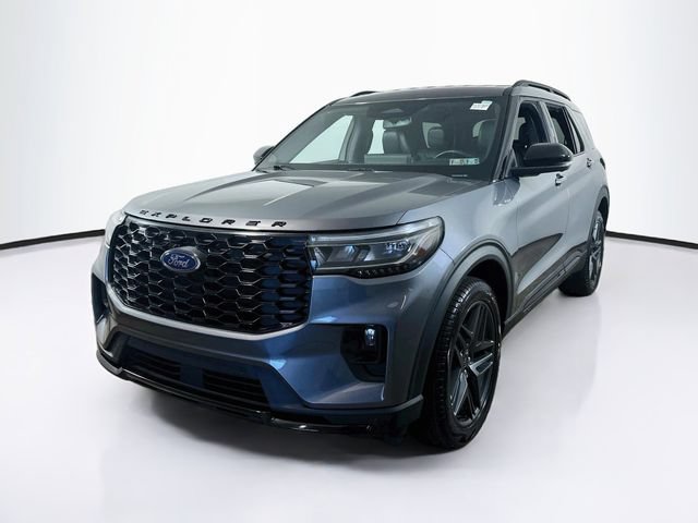 Certified 2025 Ford Explorer ST-Line w/ Premium Package AWD/4WD image 3