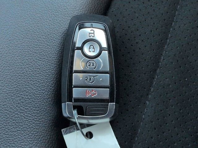 Certified 2023 Ford Edge ST-Line image 28