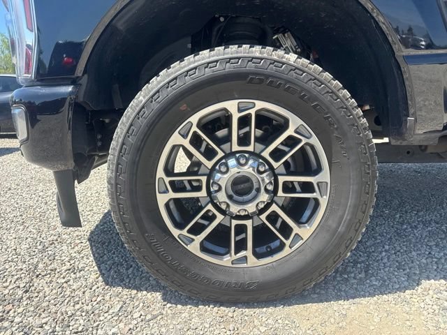 Certified 2025 Ford F250 Platinum w/ Platinum Plus Package AWD/4WD image 7